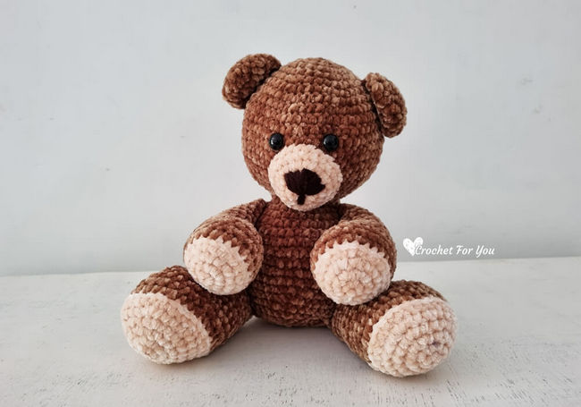 Amigurumi Teddy Bear Crocheted with Velvet Yarn — Cute as Cute Can Be! — Free Pattern!