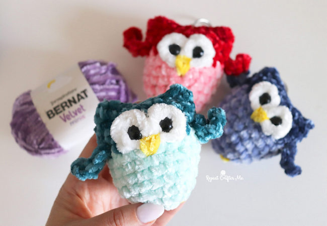 This Adorable Tiny Crochet Owl Keychain Is Fast and Easy– Free Pattern and Video Tutorial!
